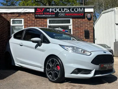 Used Ford Fiesta ST200 200 HP (147 kW) 2017 Grey Hatchback