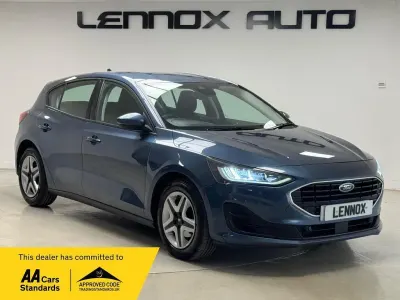 Used Ford Focus Trend 125 HP (91 kW) 2023 Blue Hatchback