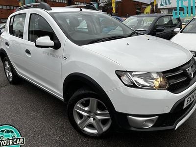White Used 2014 Dacia Sandero Lauréate Hatchback | £4,650 (Fair price)