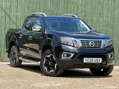 Begagnad Nissan Navara Tekna 2020 Svart Pickup