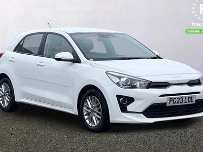 Used Kia Rio 84 HP (61 kW) 2022 White Hatchback