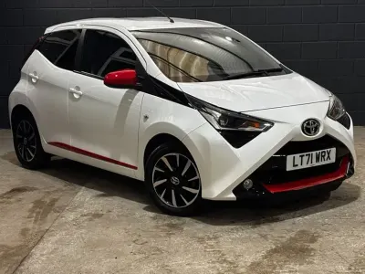 Used Toyota Aygo Trend 71 HP (52 kW) 2021 White Hatchback