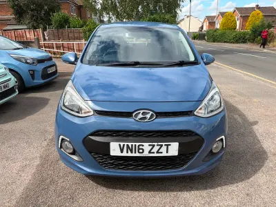 Used Hyundai i10 Premium 87 HP (63 kW) 2016 Blue Hatchback