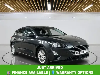 Używany Ford Focus Titanium 125 KM (91 kW) 2020 Szary Hatchback