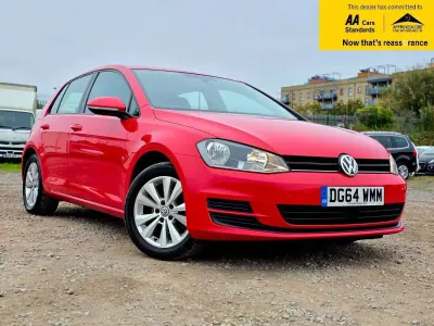 Used VW Golf VII SE 105 HP (77 kW) 2014 Red Hatchback
