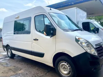 Używany Vauxhall Movano 130 KM (95 kW) 2018 Biały Minivan