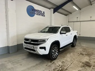 Begagnad VW Amarok Aventura 2024 Vit Pickup