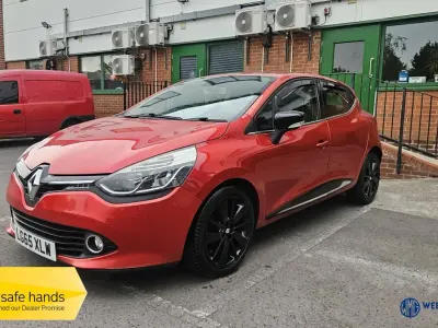 Used Renault Clio Dynamique 90 HP (66 kW) 2015 Red Hatchback