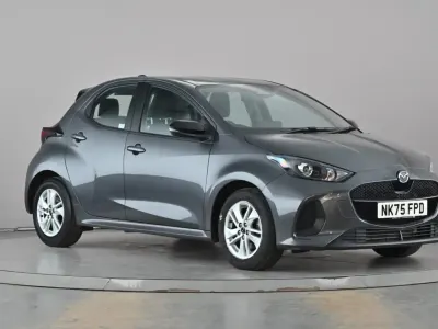 Usado Mazda 2 Center-Line 116 HP (85 kW) 2025 Cinzento Citadino