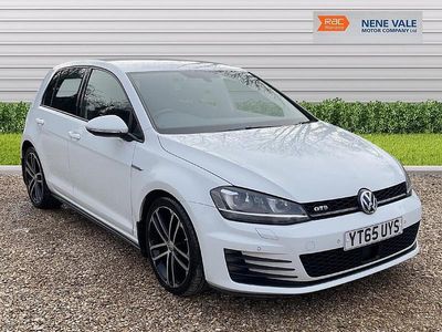 Begagnad VW Golf VII GTD 150 HK (110 kW) 2015 Vit Halvkombi