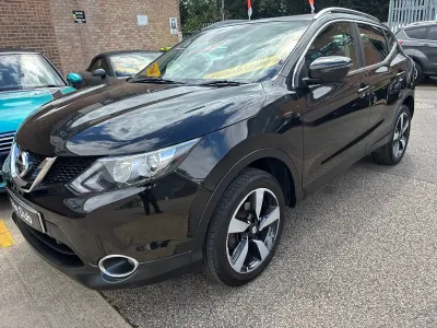 Used Nissan Qashqai N-Connecta 110 HP (80 kW) 2016 Black SUV