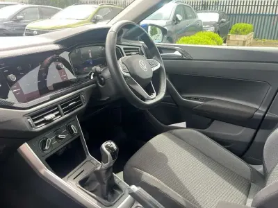Used VW Polo Life 95 HP (69 kW) 2024 Blue Hatchback