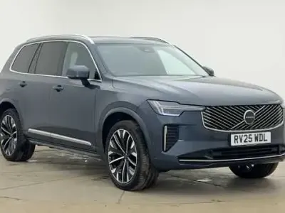 Usado Volvo XC90 Ultra 247 HP (181 kW) 2025 Azul SUV