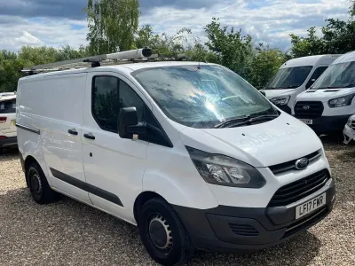 Used Ford Transit Custom 105 HP (77 kW) 2017 White Van