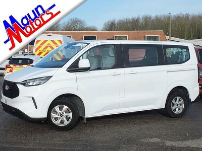Used Ford Tourneo Zetec 136 HP (100 kW) 2024 White MPV