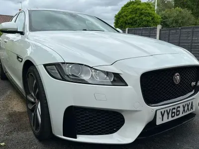 Used Jaguar XF S 300 HP (220 kW) 2016 White Sedan