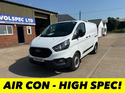 Used Ford Transit Custom 105 HP (77 kW) 2019 White Van