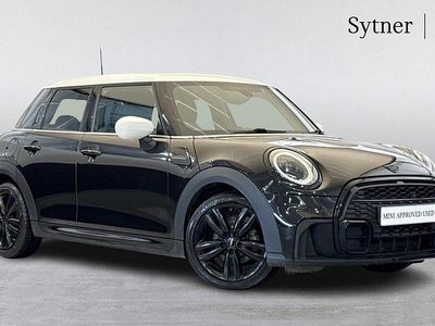Begagnad Mini Cooper Hatch 134 HK (98 kW) 2021 Svart Halvkombi