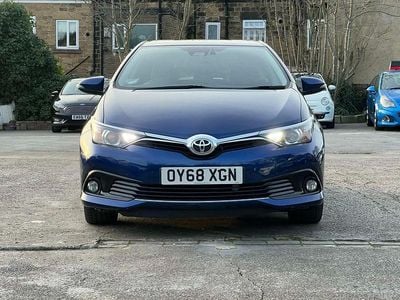Used Toyota Auris Hybrid 2018 Blue Hatchback