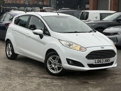 Used Ford Fiesta Zetec 100 HP (73 kW) 2014 White Hatchback