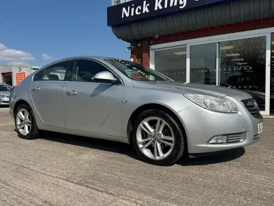 Used Vauxhall Insignia 2013 Sovereign silver Hatchback