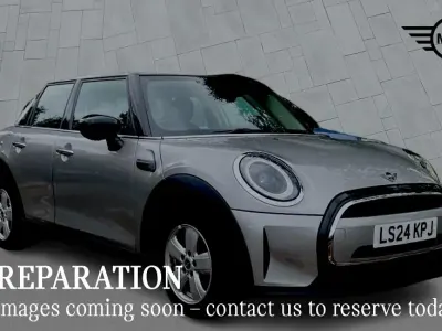 Used Mini Cooper Classic 134 HP (98 kW) 2024 Silver Hatchback