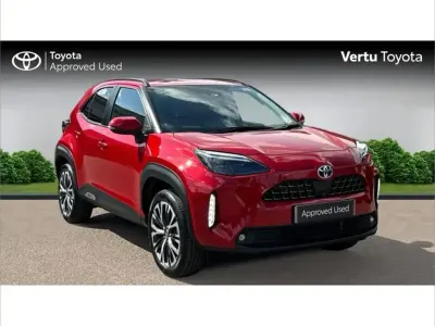 Used Toyota Yaris Cross 113 HP (83 kW) 2023 Red SUV