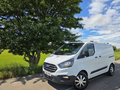 Used Ford Transit Custom 105 HP (77 kW) 2022 White Van