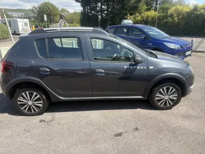Used Dacia Sandero Lauréate 90 HP (66 kW) 2016 Grey Hatchback