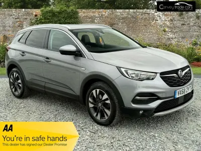 Second-hand Vauxhall Grandland X Sport 130 CP (95 kW) 2018 Gri SUV