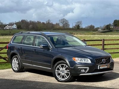 Used Volvo XC70 SE Lux 163 HP (119 kW) 2014 Blue Estate