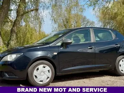 Usado Seat Ibiza 105 HP (77 kW) 2012 Preto Citadino