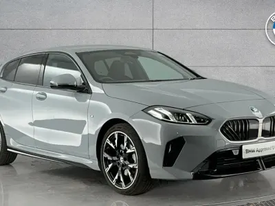 Begagnad BMW 120 M Sport 168 HK (123 kW) 2025 Grå Halvkombi