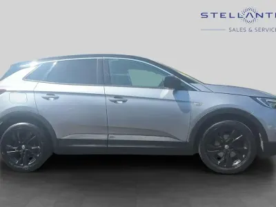 Used Vauxhall Grandland X SRi 128 HP (94 kW) 2021 Grey SUV
