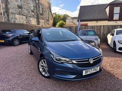 Used Vauxhall Astra Design Edition 105 HP (77 kW) 2017 Blue Hatchback