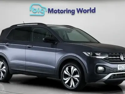 Usado VW T-Cross Black Edition 110 HP (80 kW) 2023 Cinzento SUV