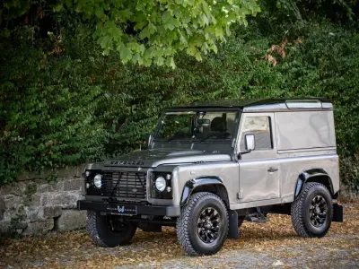 Used Land Rover Defender 122 HP (89 kW) 2009 Grey Hatchback