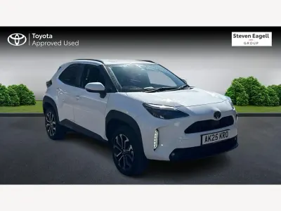 Used Toyota Yaris Design 116 HP (85 kW) 2025 White Hatchback