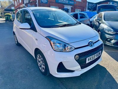 Used Hyundai i10 SE 66 HP (48 kW) 2018 White Hatchback