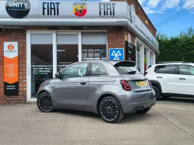 Używany Fiat 500e La Prima 86 kW (118 KM) 2022 Szary Hatchback