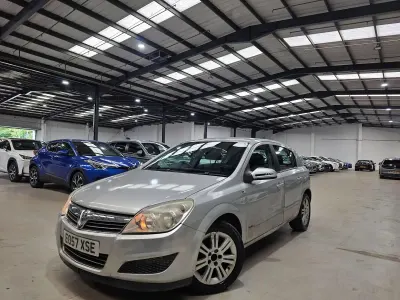 Used Vauxhall Astra Elite 2007 Silver Hatchback