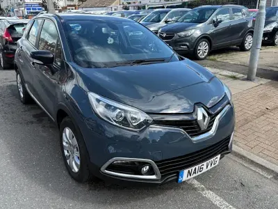 Used Renault Captur Expression+ 90 HP (66 kW) 2016 Blue SUV