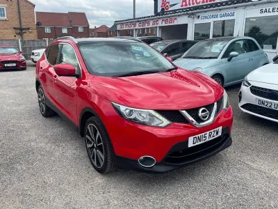 Used Nissan Qashqai Tekna 130 HP (95 kW) 2015 Red SUV