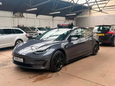 Used Tesla Model 3 Standard Range 239 kW (325 HP) 2019 Grey Sedan