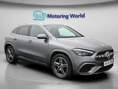 Usado Mercedes GLA200 AMG Line Premium 163 HP (119 kW) 2024 Cinzento SUV