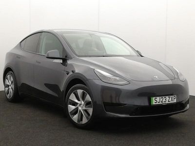 Begagnad Tesla Model Y RWD 11 kW (15 HK) 2023 Grå SUV