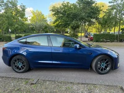 Used Tesla Model 3 Standard Range 366 kW (498 HP) 2021 Blue Sedan