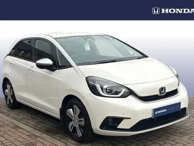 Used Honda Jazz Hybrid 109 HP (80 kW) 2022 White Hatchback