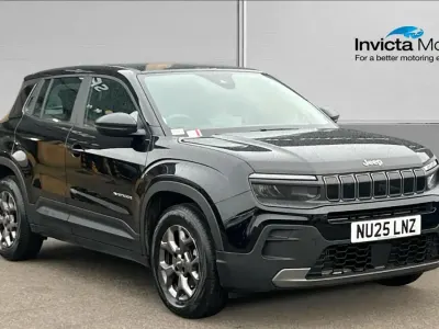 Begagnad Jeep Avenger Longitude 100 HK (73 kW) 2025 Svart SUV
