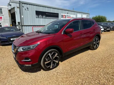 Used Nissan Qashqai S 140 HP (102 kW) 2019 Red SUV